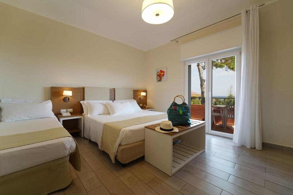 Hotel Villaggio Casarossa 克罗托内 外观 照片